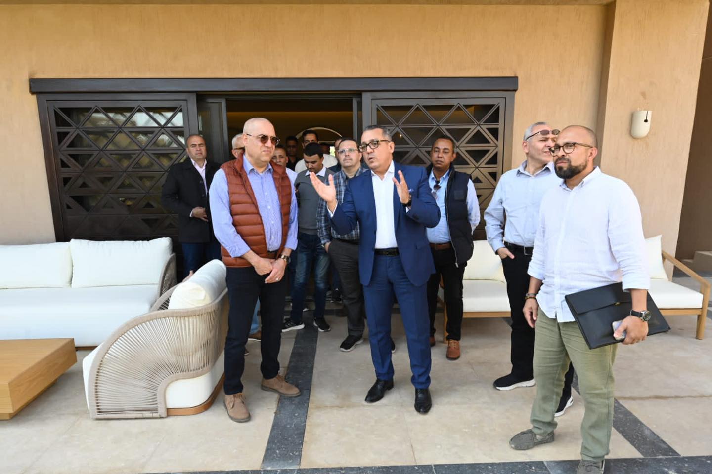 وزير الاسكان يتفقد مشروعات الشريط النهرى السياحى