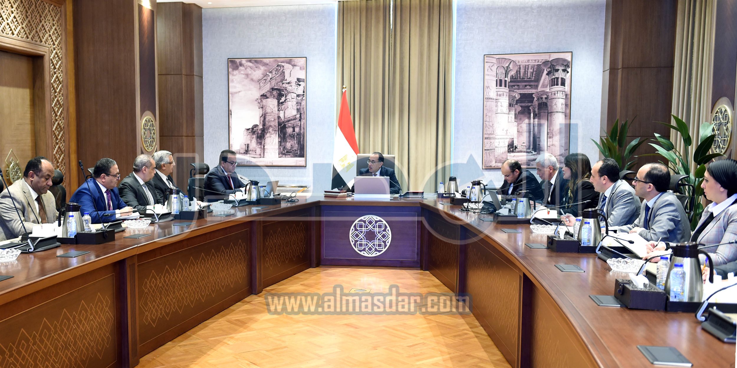 رئيس الوزراء يتابع موقف توطين الصناعات الطبية