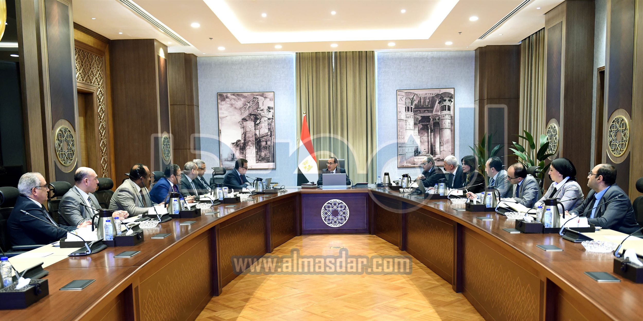رئيس الوزراء يتابع موقف توطين الصناعات الطبية