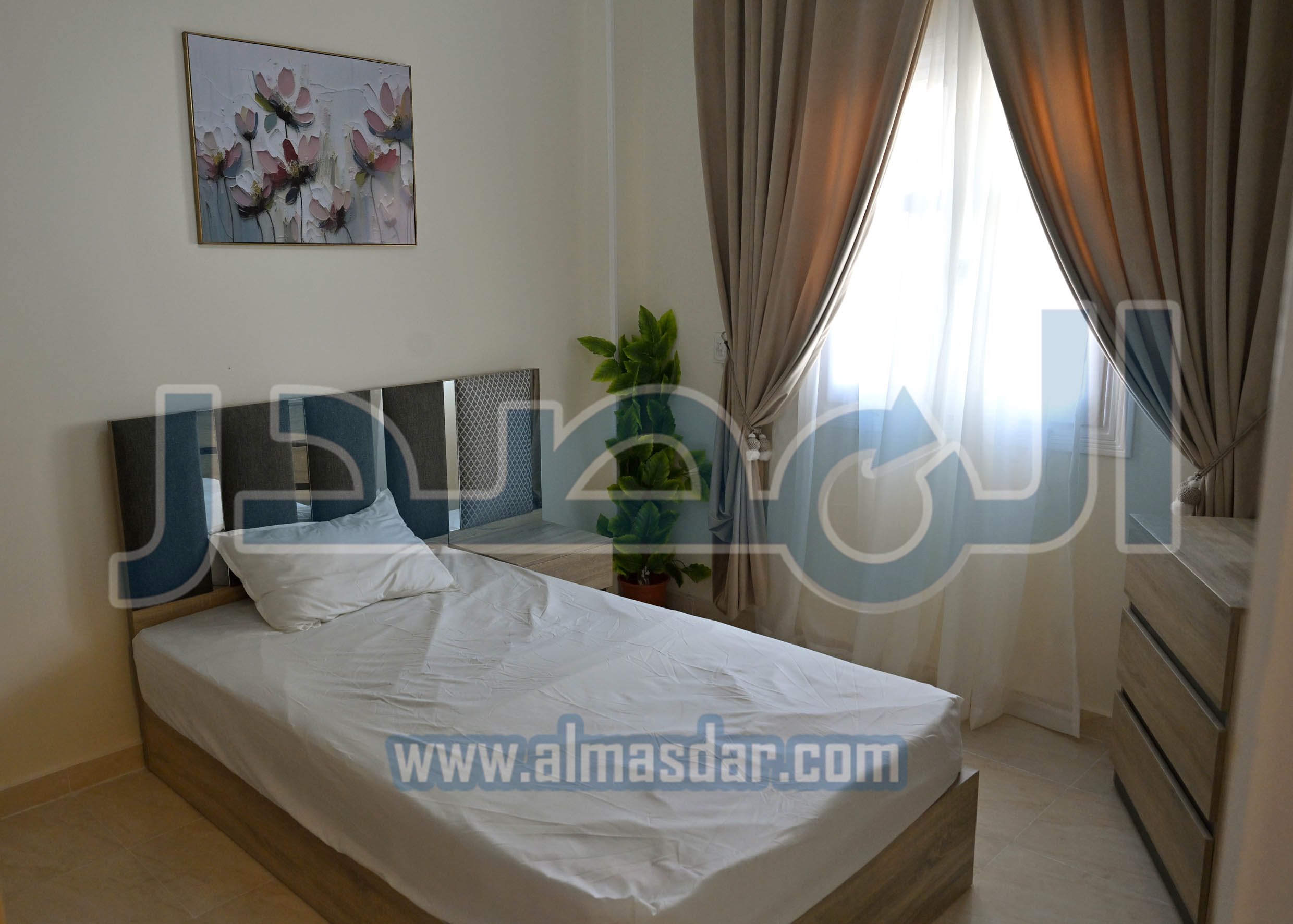 رئيس الوزراء يسلم عقود وحدات
