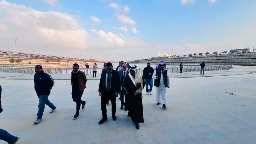 وزير الإسكان يلتقى الأمير خالد بن سعود بن تركى آل سعود