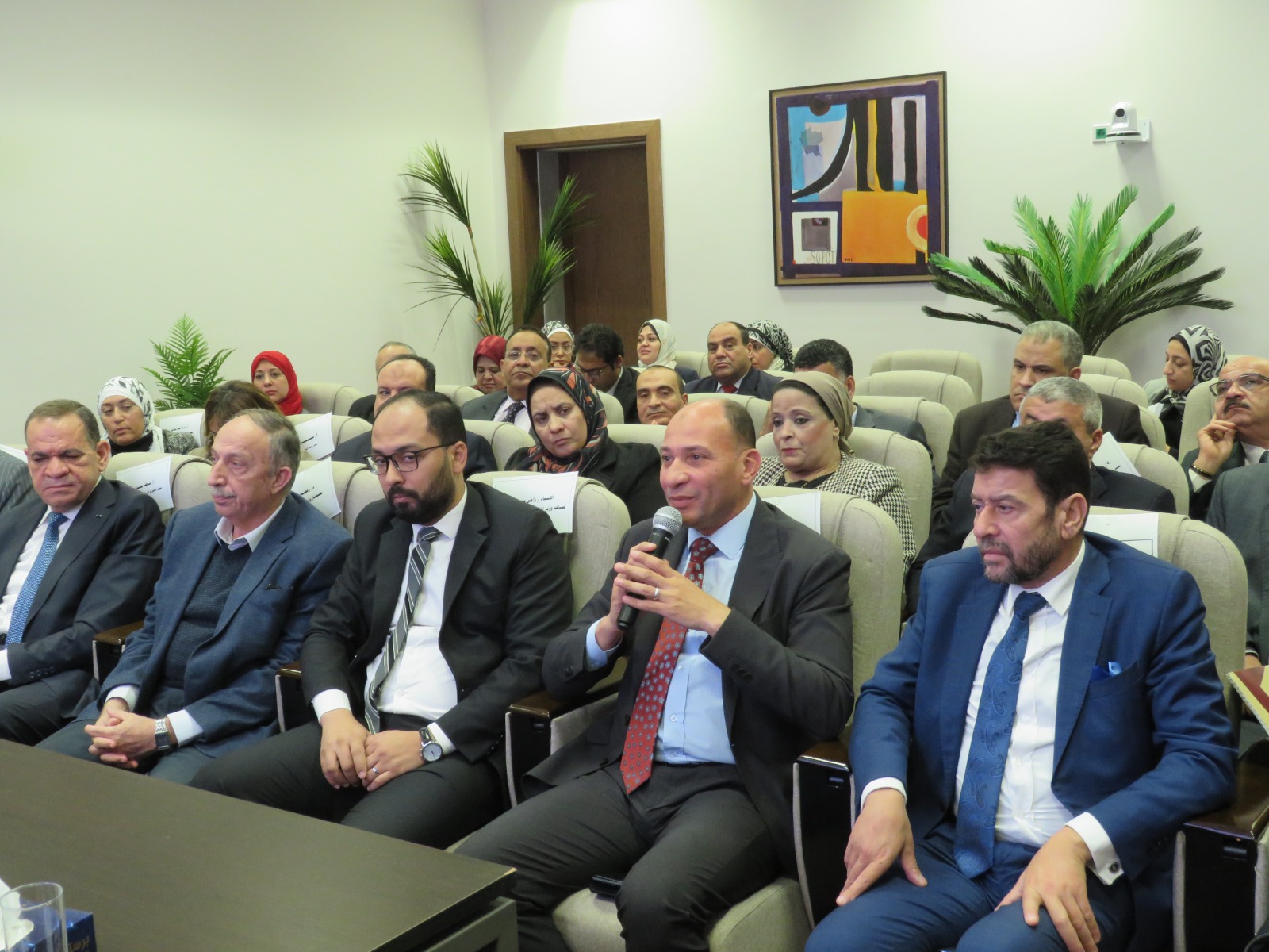 وزير المالية في اجتماع مع قيادات مصلحة الضرائب المصرية