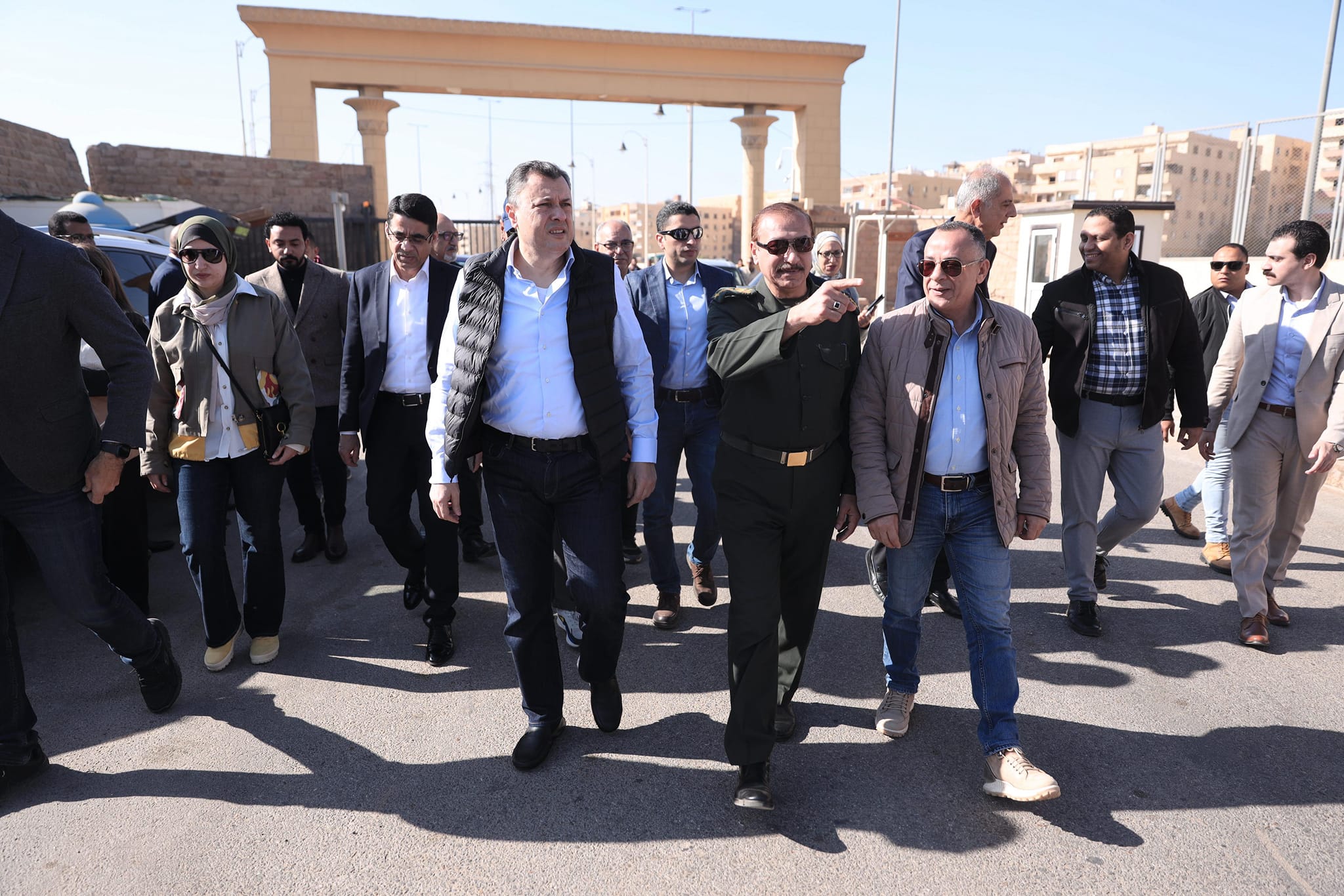وزير السياحة يتفقد آخر أعمال تطوير الخدمات بمنطقة أهرامات الجيزة