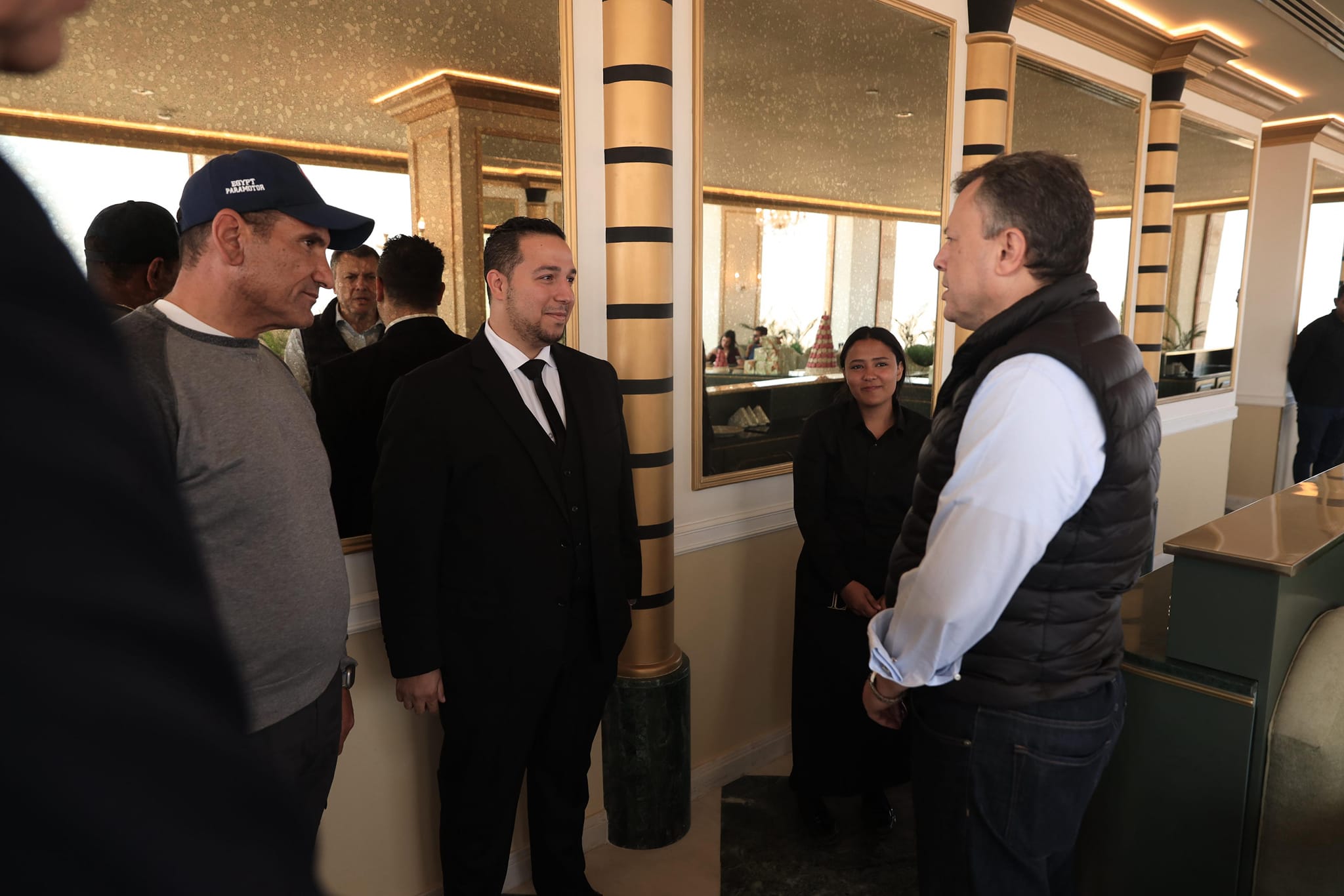 وزير السياحة يتفقد آخر أعمال تطوير الخدمات بمنطقة أهرامات الجيزة