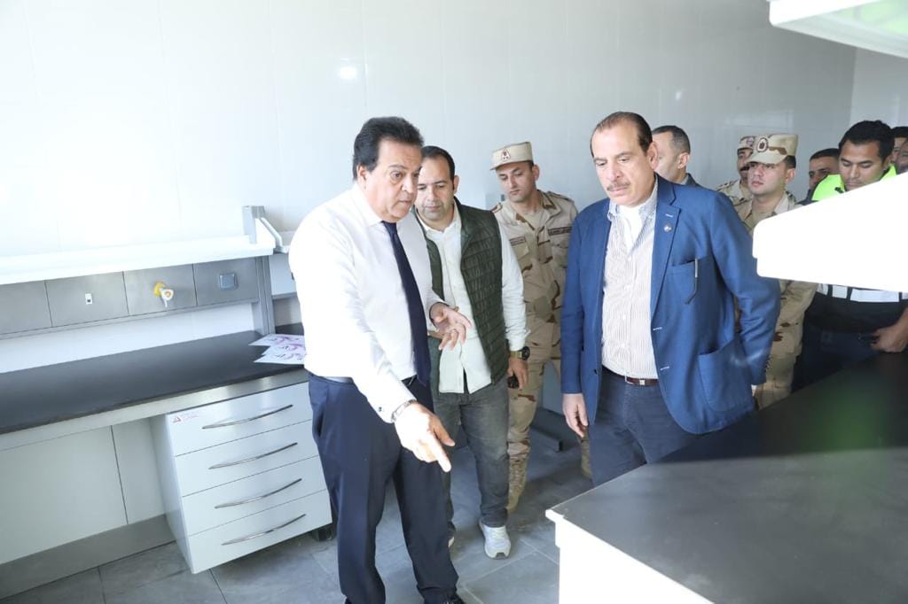 وزير الصحة يتابع مشروع إنشاء مجمع المعامل المركزية بمدينة بدر