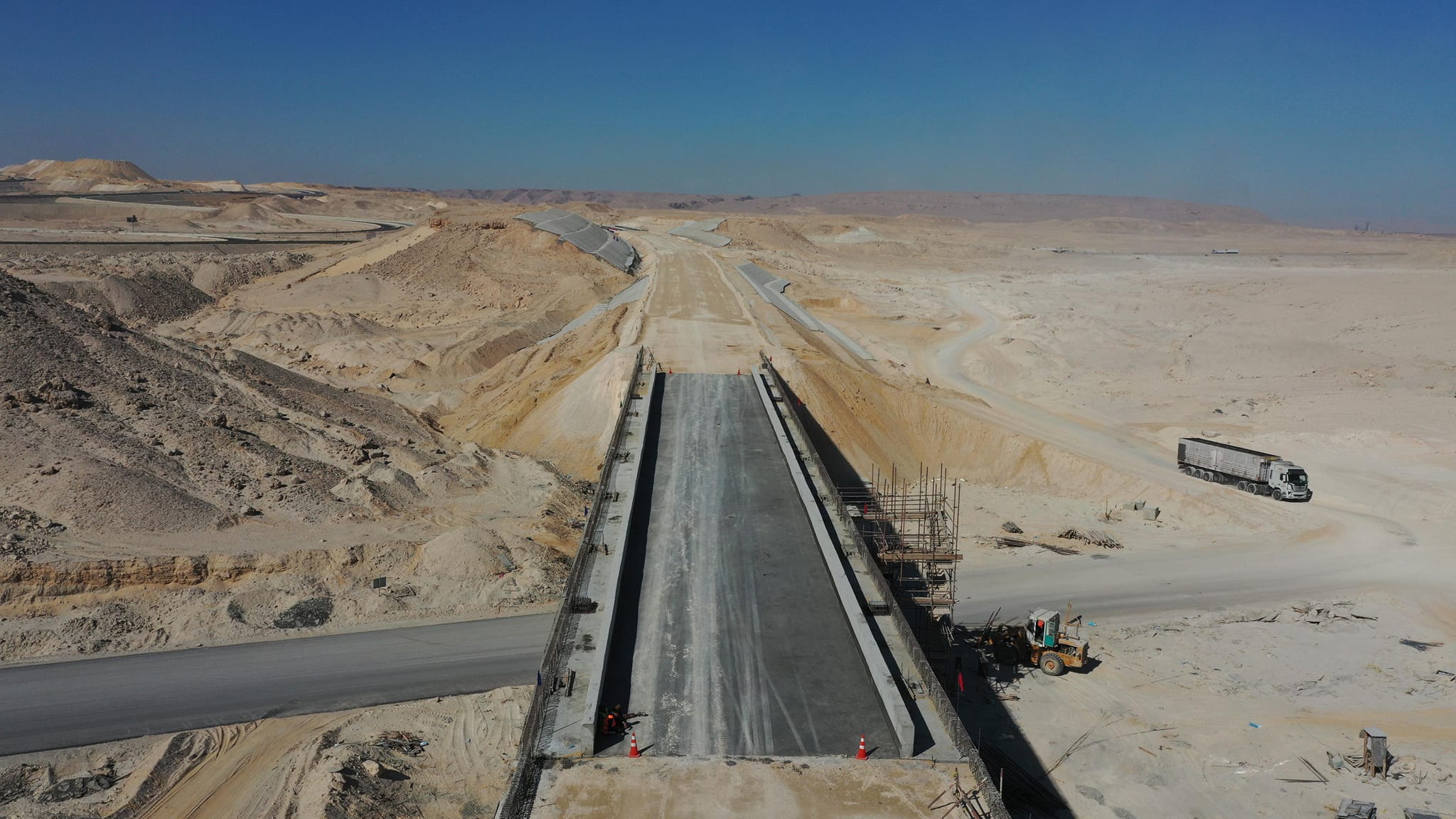 مشروع الخط الاول من شبكة القطار الكهربائي السريع