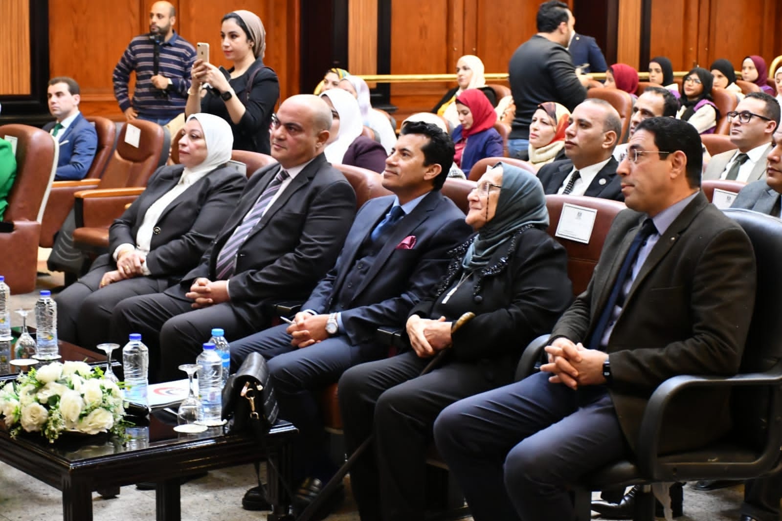 وزير الشباب والرياضة يكرم ذوي القدارات والهمم الناجحين