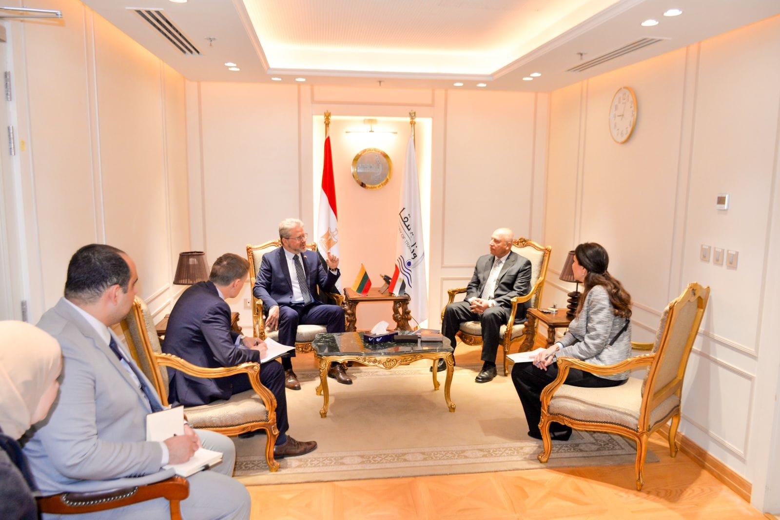 وزير النقل يستقبل سفير ليتوانيا