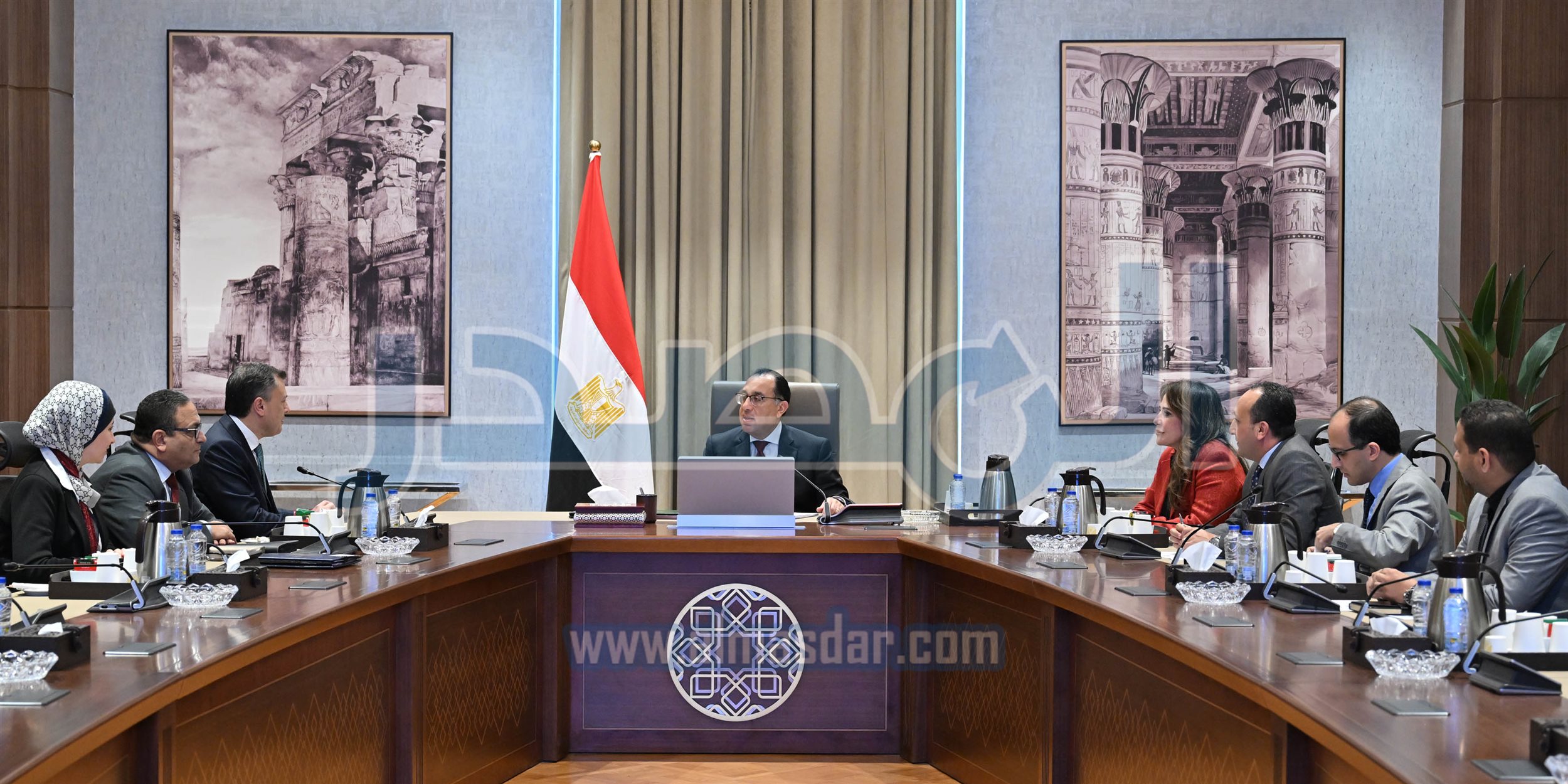 رئيس الوزراء في اجتماع مع وزير السياحة والآثار