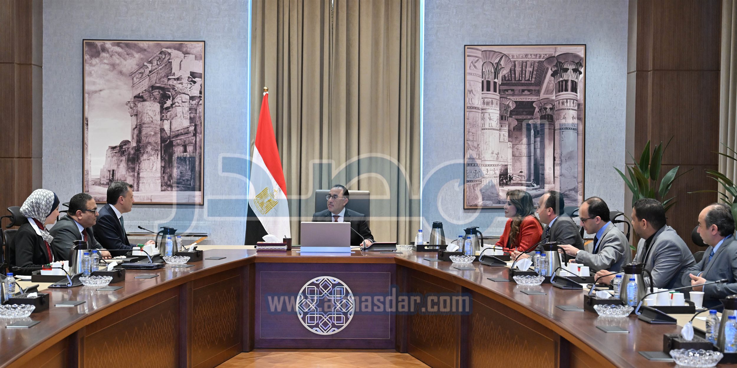 رئيس الوزراء في اجتماع مع وزير السياحة والآثار