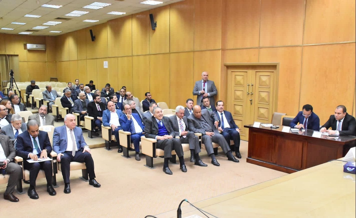 اجتماع وزير التموين