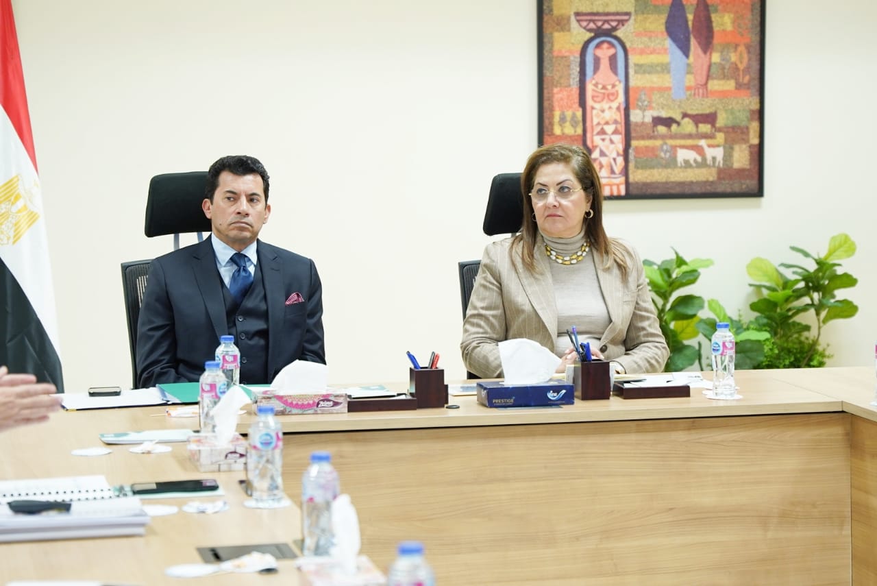 التخطيط والرياضة يناقشان الموقف التنفيذي لتشغيل مدينة مصر للألعاب الأولمبية