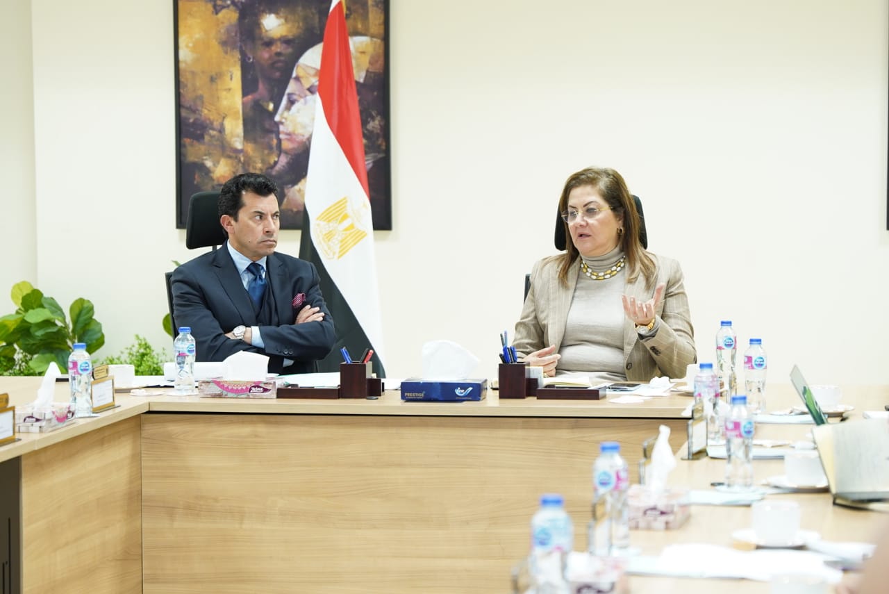 التخطيط والرياضة يناقشان الموقف التنفيذي لتشغيل مدينة مصر للألعاب الأولمبية