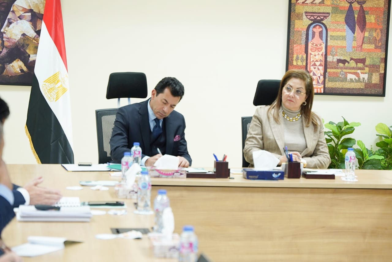التخطيط والرياضة يناقشان الموقف التنفيذي لتشغيل مدينة مصر للألعاب الأولمبية