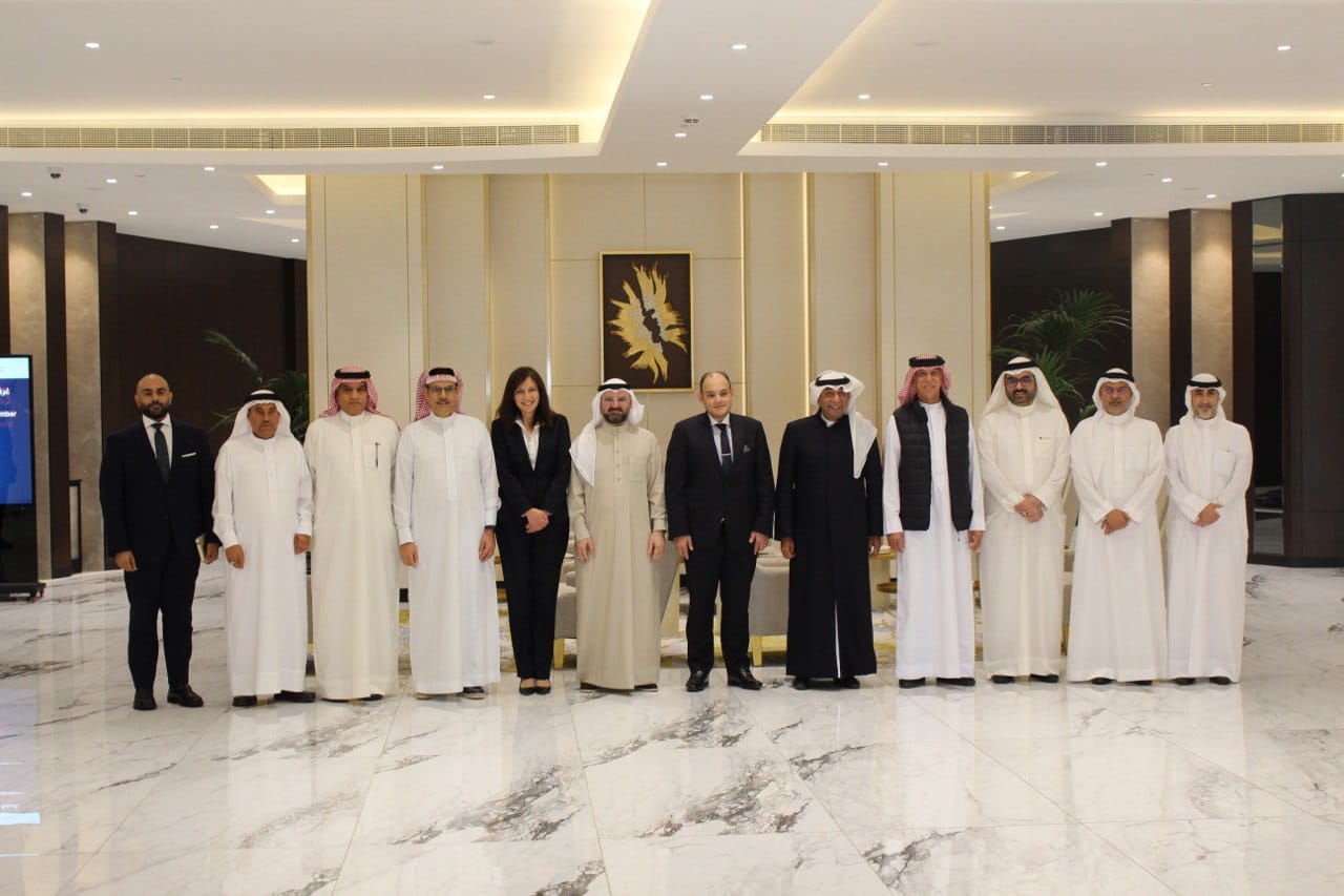 وزير التجارة والصناعة يعقد سلسلة لقاءات مكثفة بمملكة البحرين
