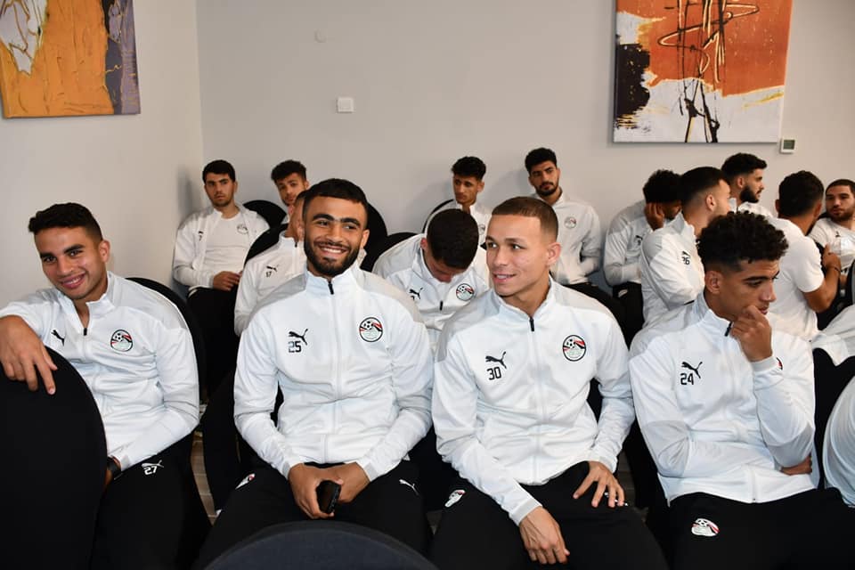 وزير الرياضة يلتقي لاعبي المنتخب الأوليمبي علي هامش الندوة التثقيفية السابعة لمكافحة المنشطات