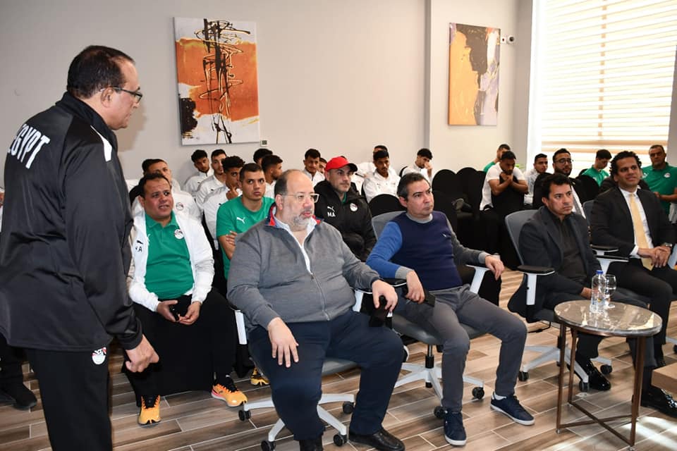 وزير الرياضة يلتقي لاعبي المنتخب الأوليمبي علي هامش الندوة التثقيفية السابعة لمكافحة المنشطات