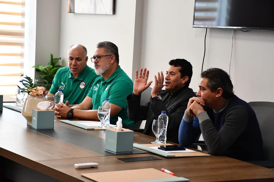 وزير الرياضة يلتقي لاعبي المنتخب الأوليمبي علي هامش الندوة التثقيفية السابعة لمكافحة المنشطات