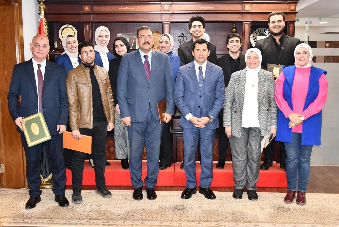 وزير الشباب يكرم طلاب جامعة كفر الشيخ الفائزين بكأس العالم للابتكارات