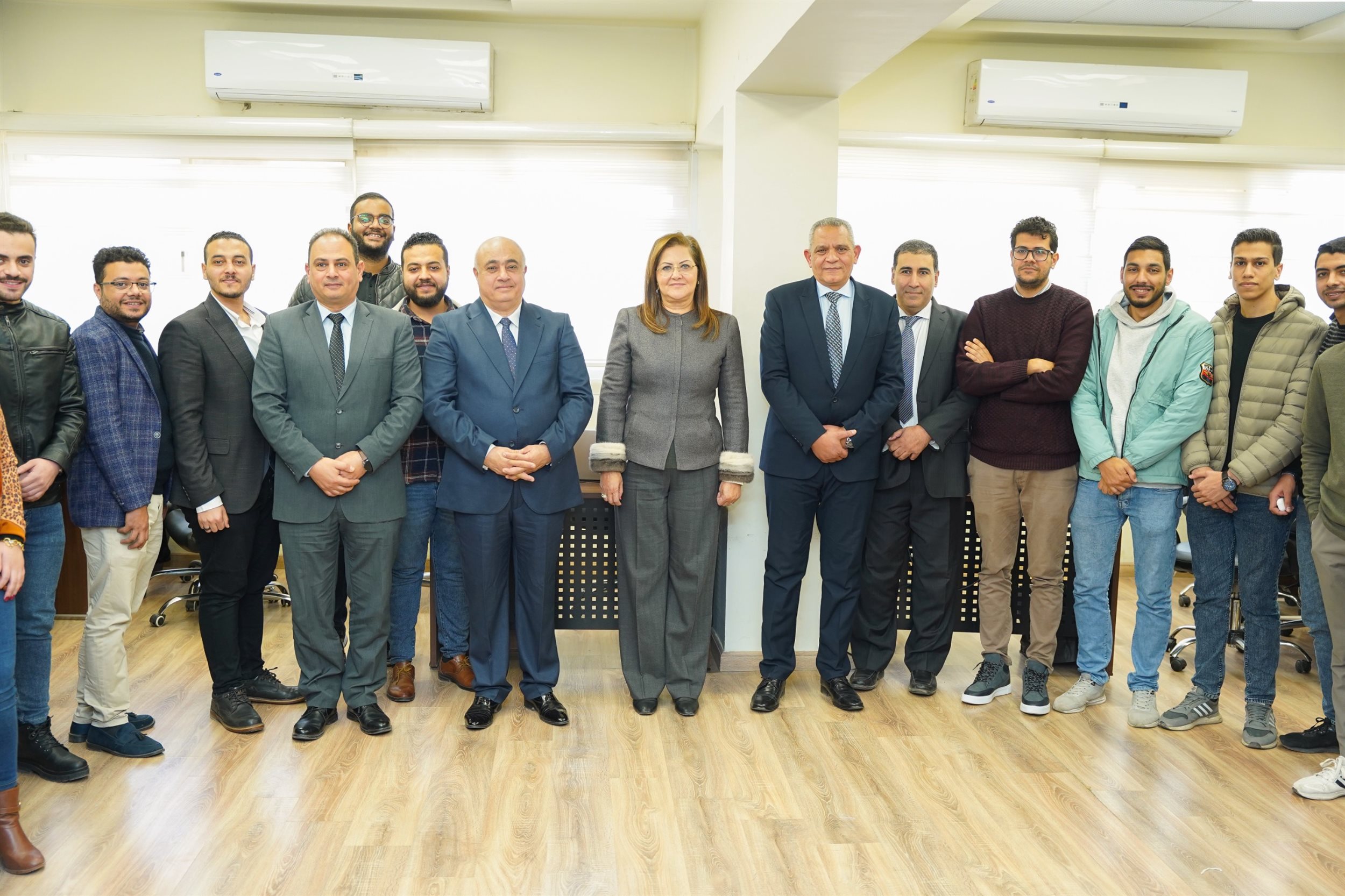 وزيرة التخطيط تتفقد المركز الوطنى للبنية المعلوماتية المكانية