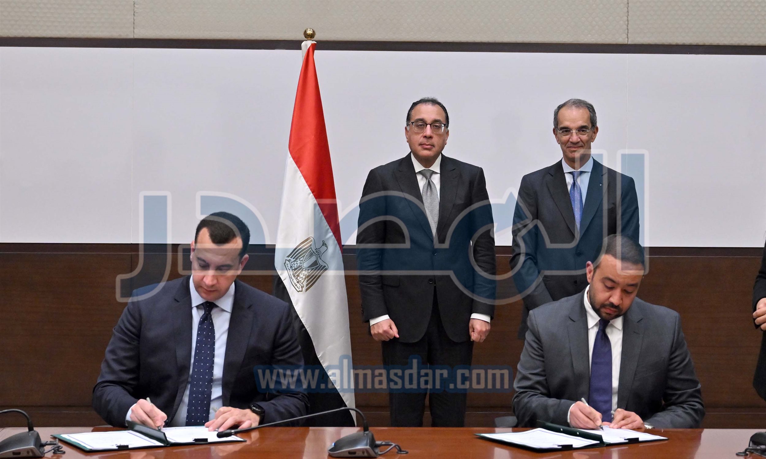 مدبولي يشهد توقيع الجهاز القومي للاتصالات والمصرية للاتصالات