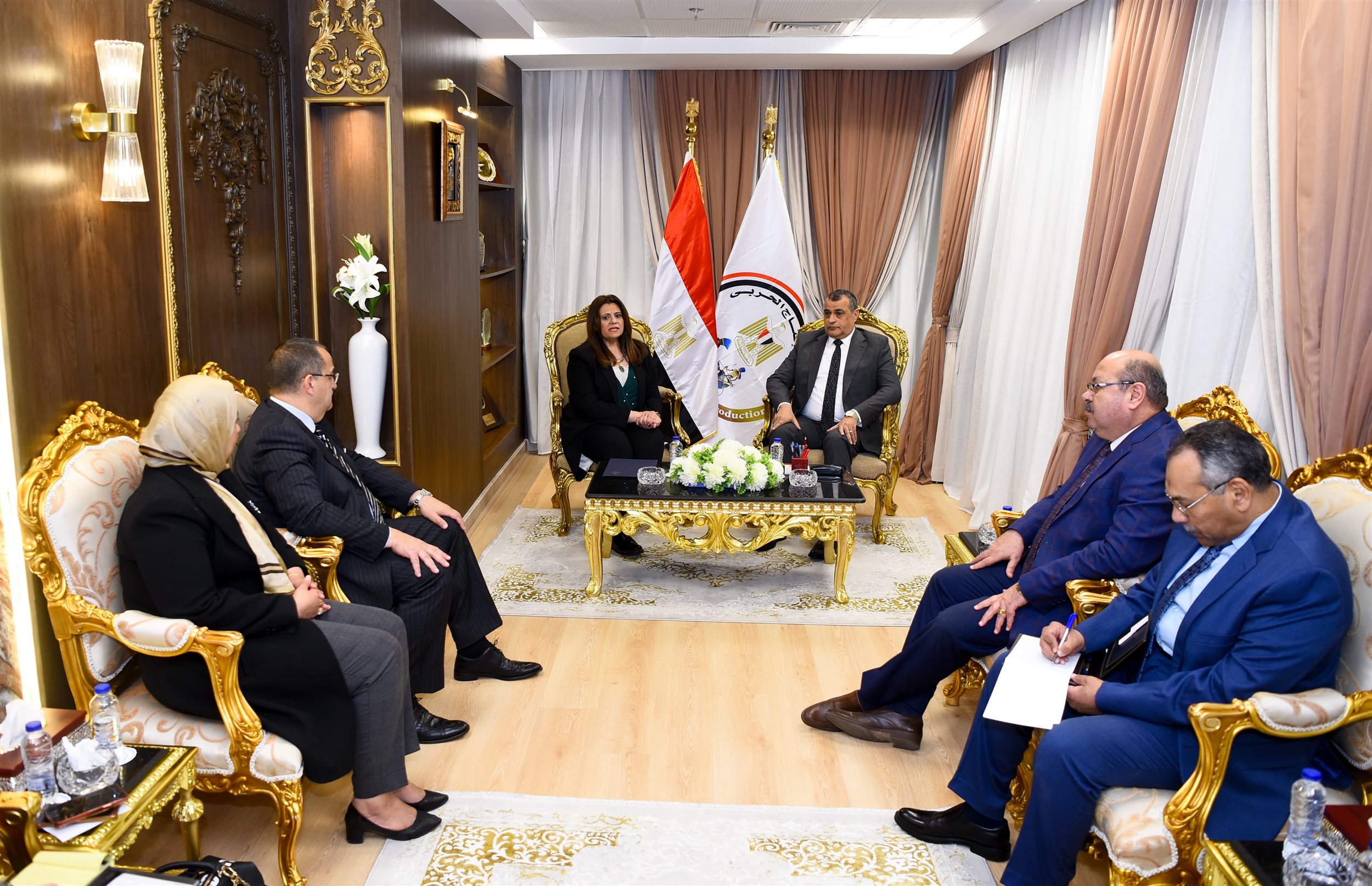وزير الإنتاج الحربي يستقبل وزيرة الهجرة