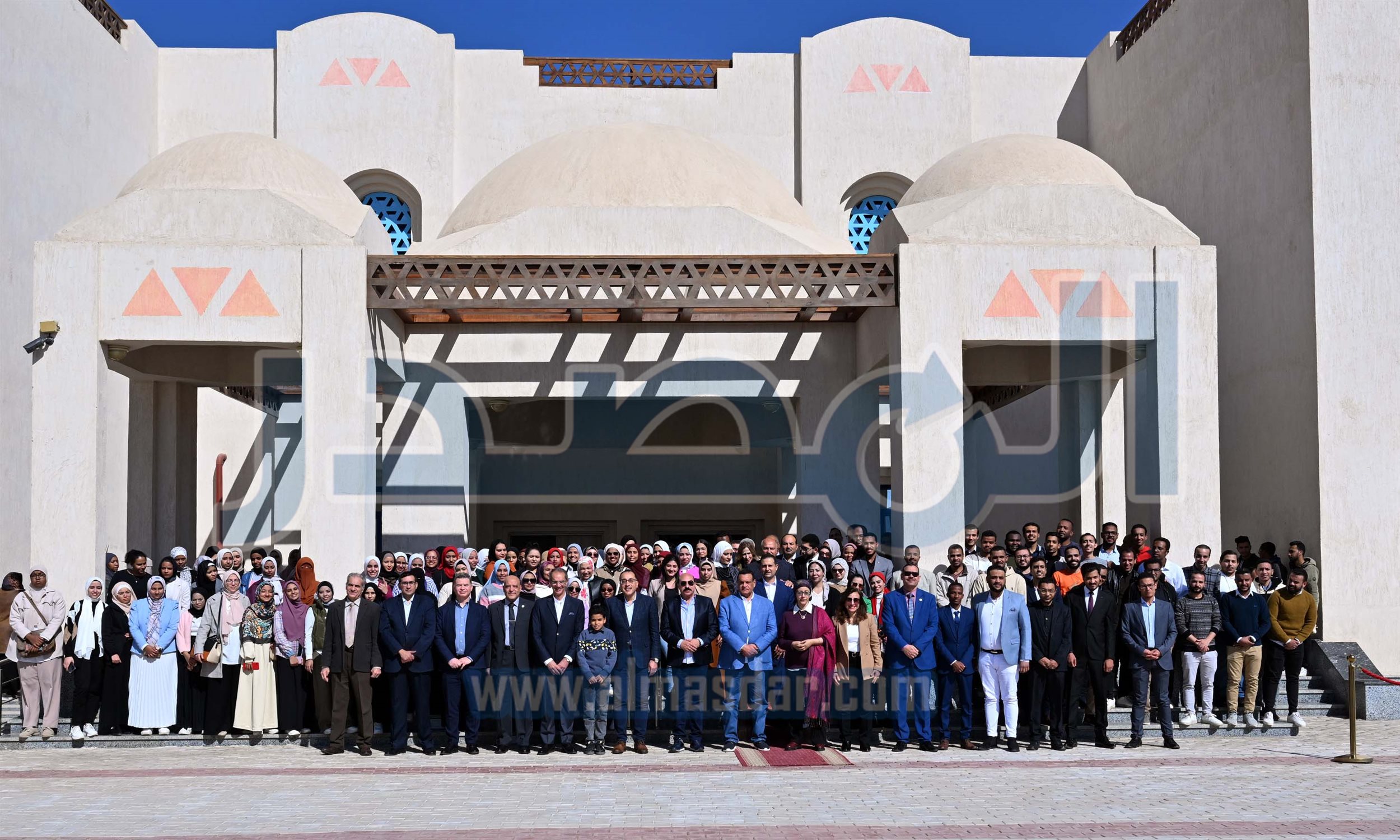 رئيس الوزراء يتفقد مركز إبداع مصر الرقمية