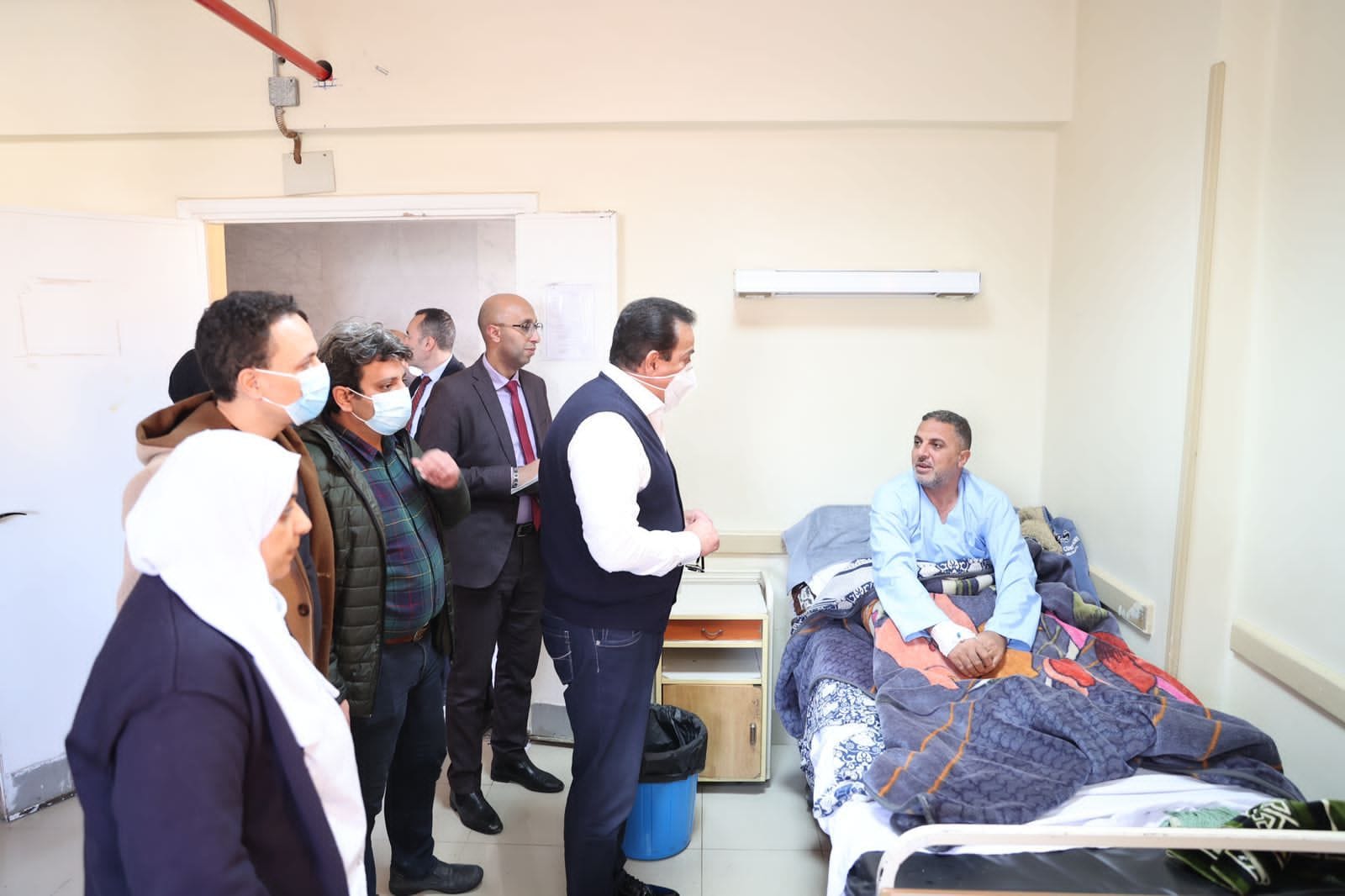 وزير الصحة في مستشفى التأمين الصحي ببني سويف