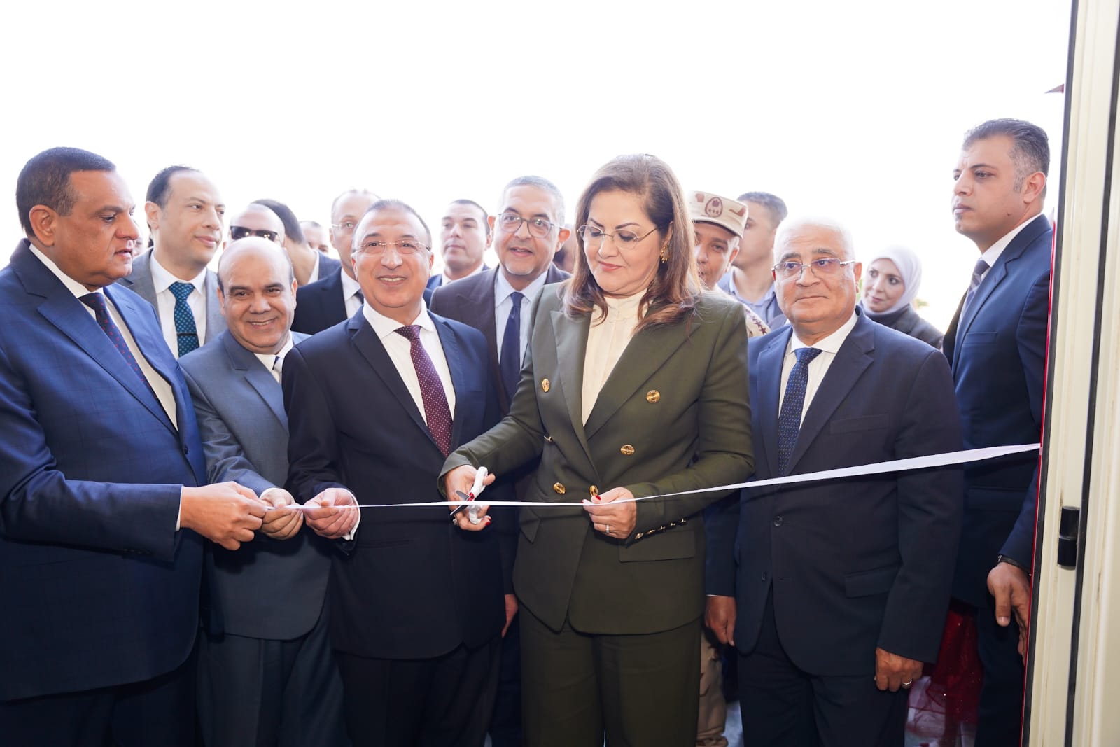 وزيرة التخطيط تفتتح مركز خدمات مصر بالإسكندرية