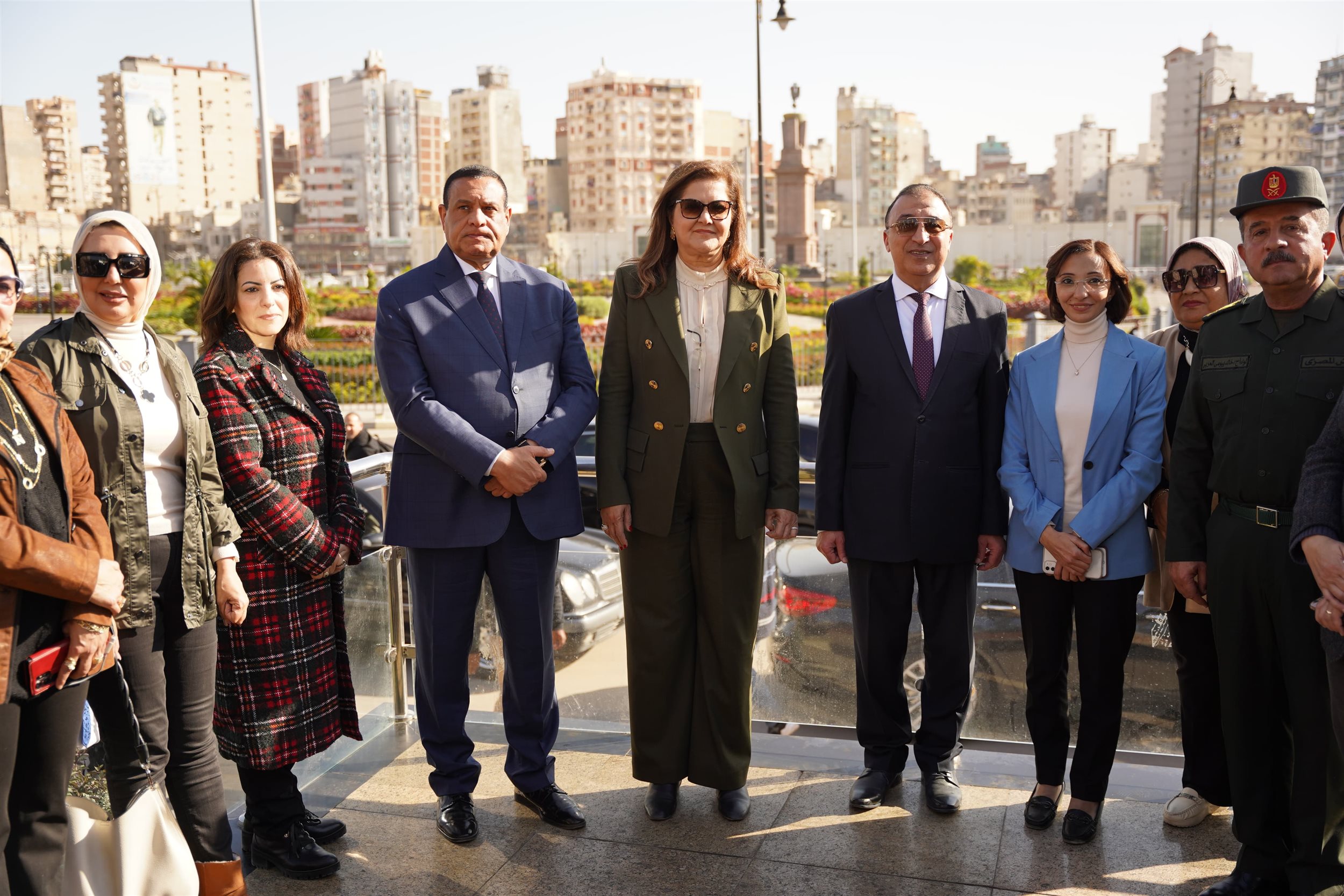 وزيرة التخطيط تفتتح مركز خدمات مصر بالإسكندرية