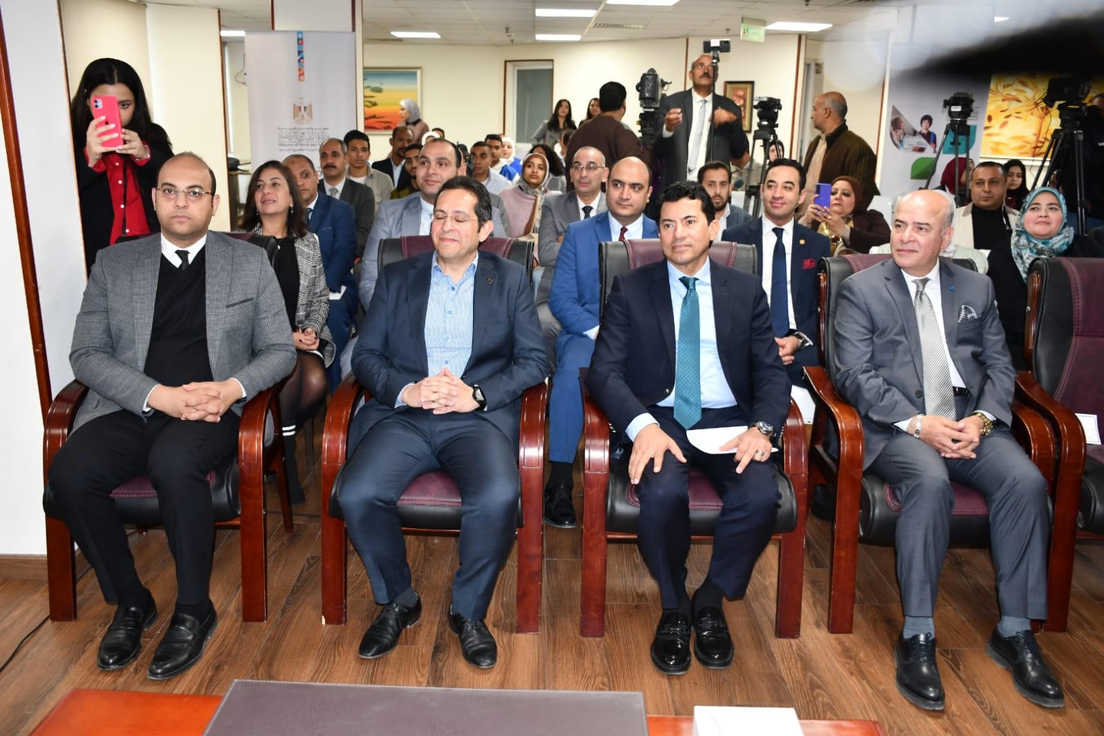 وزير الشباب والرياضة يشهد إطلاق دوري ريادة الأعمال داخل مراكز الشباب