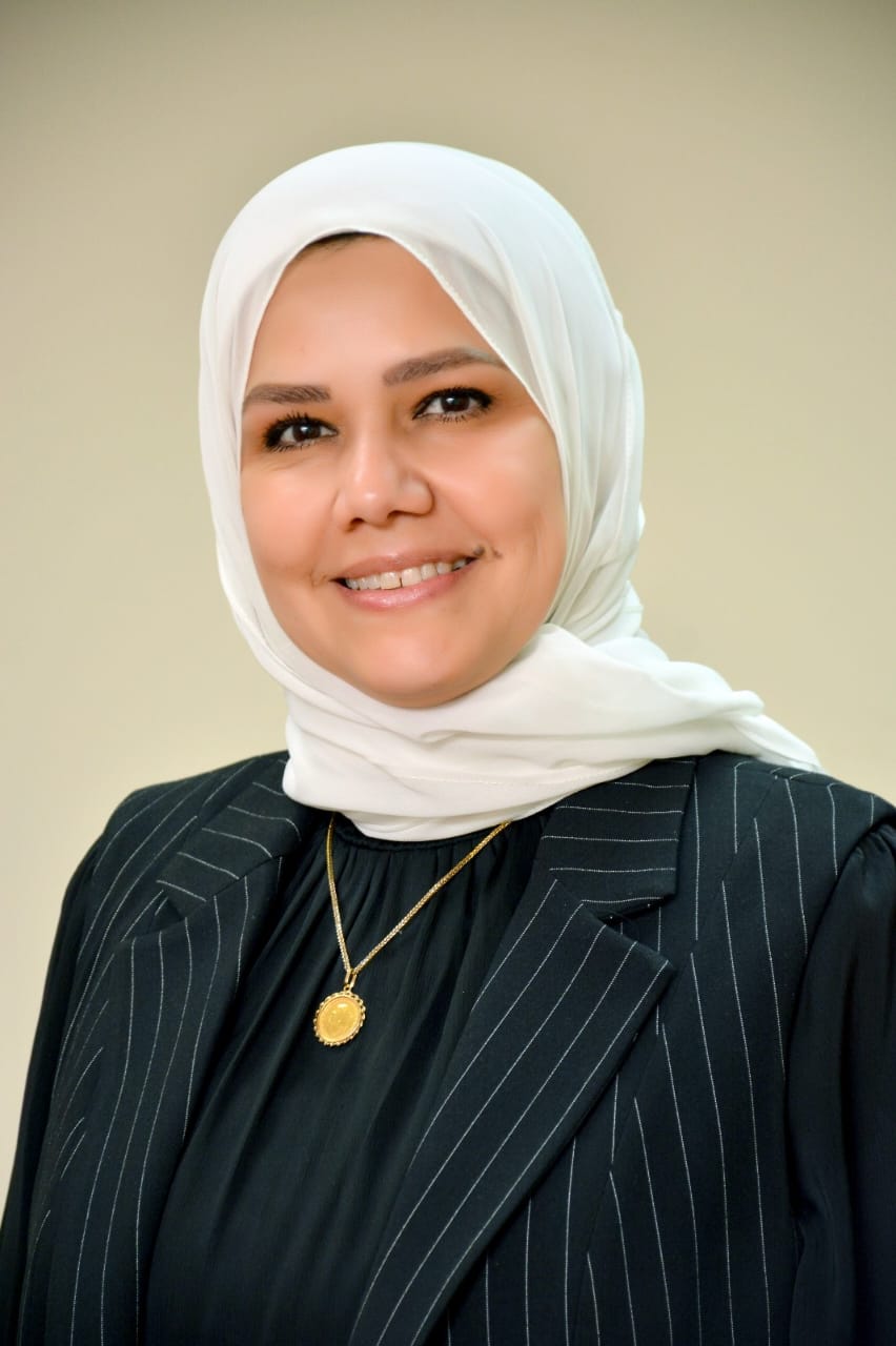 رشا عبد العال رئيس مصلحة الضرائب