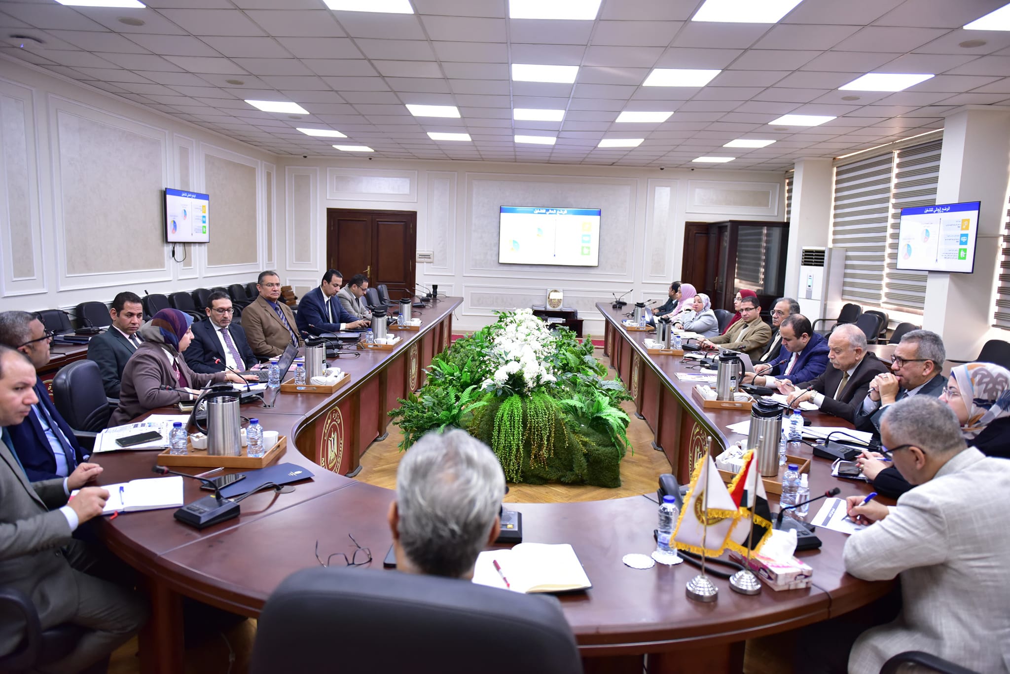 وزير العمل يوجه بسرعة الإنتهاء من منظومة