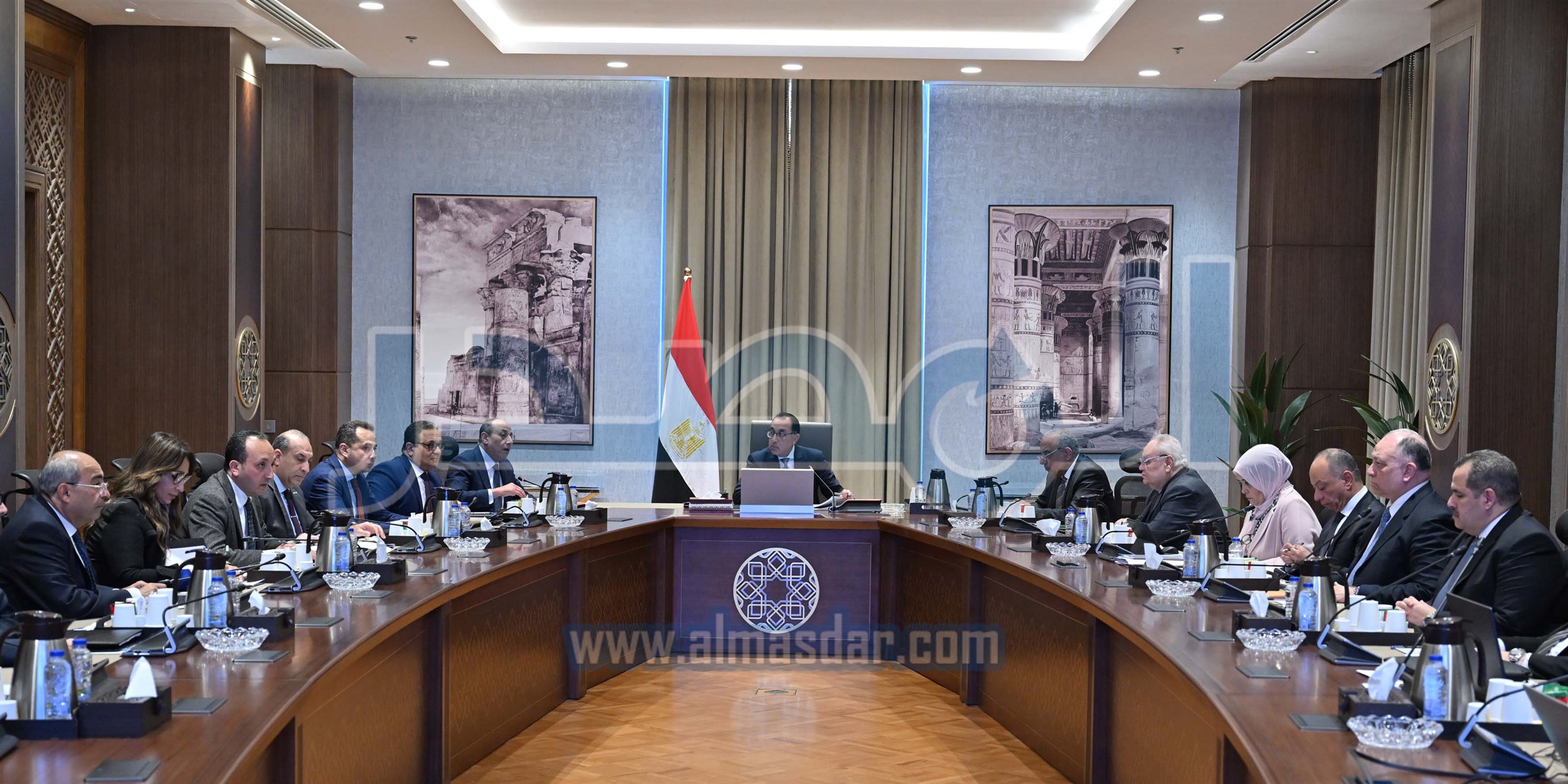 رئيس الوزراء يستعرض استراتيجية تطوير المطارات المصرية