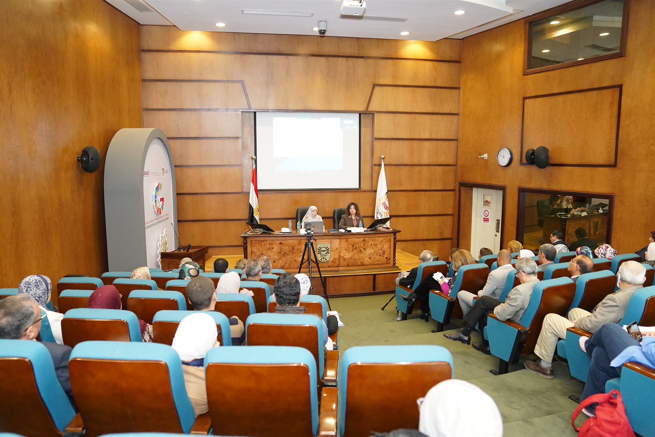 تقرير تنافسية الاقتصادات العربية فبراير 2022