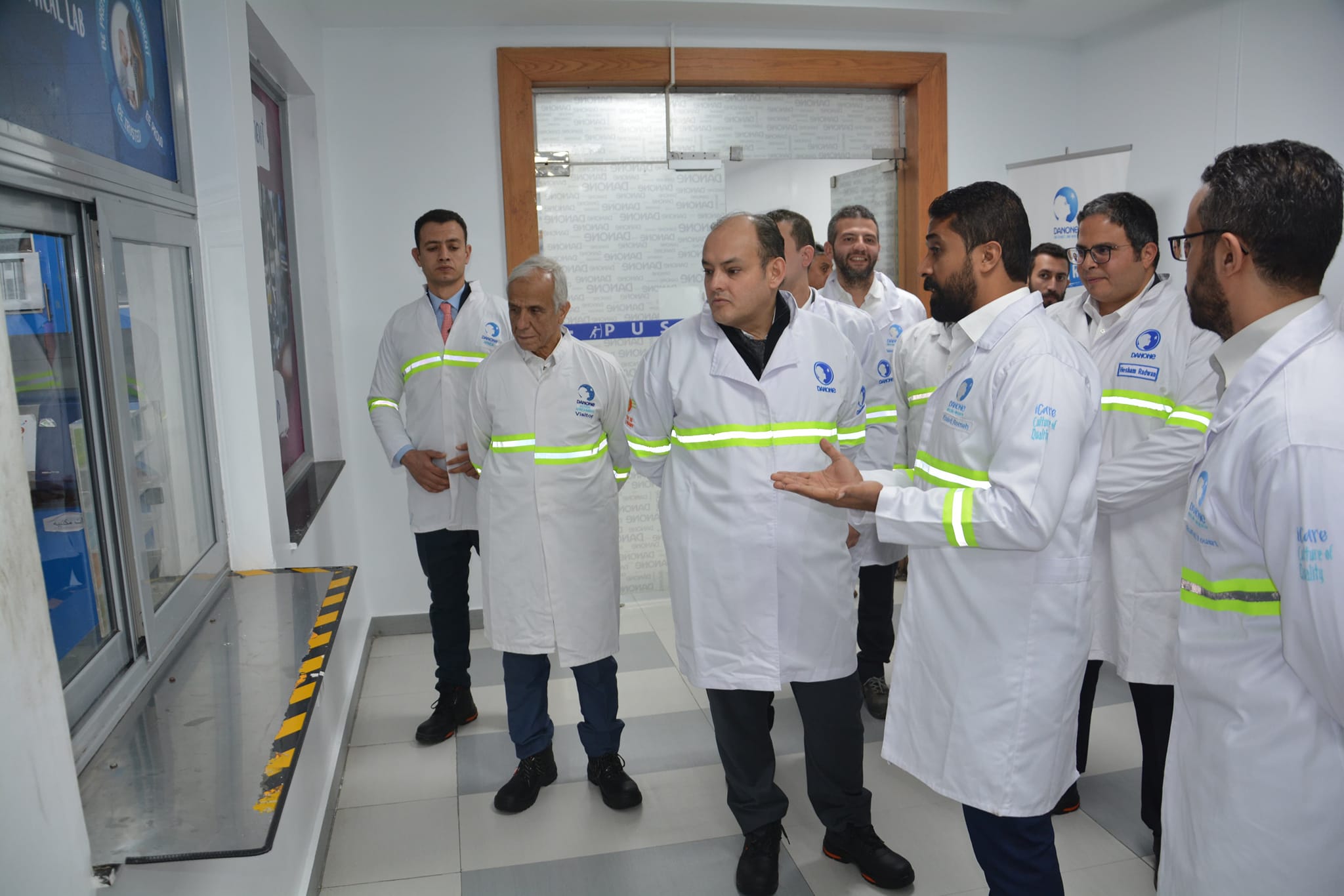 وزير التجارة والصناعة يقوم بجولة تفقدية بالمنطقة الصناعية