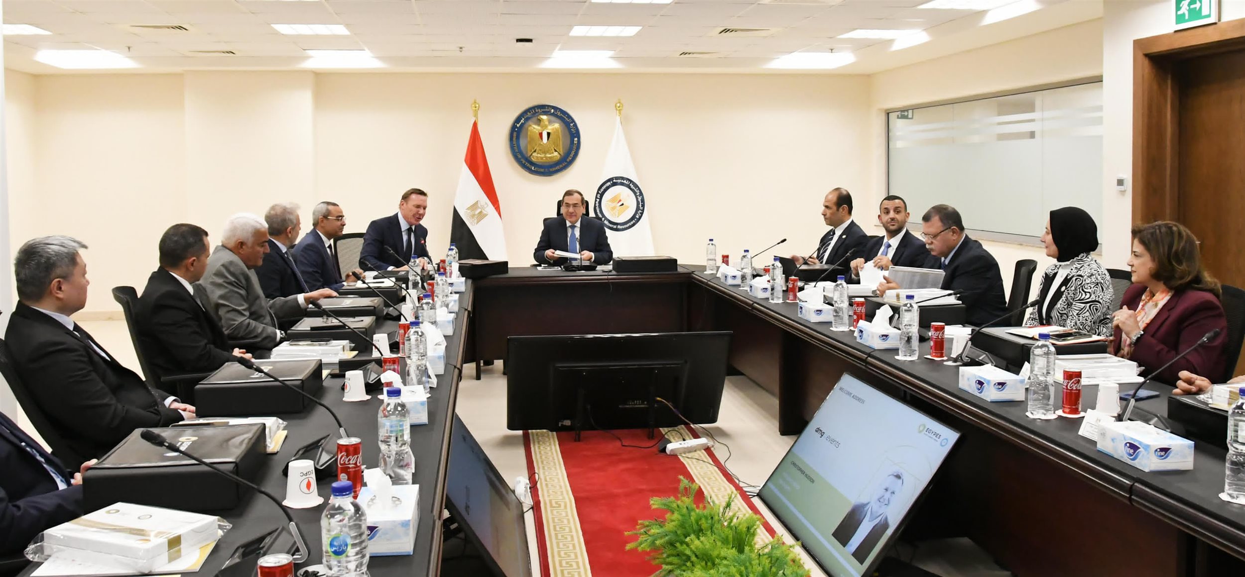 الملا يعلن انطلاق فعاليات مؤتمر مصر للطاقة