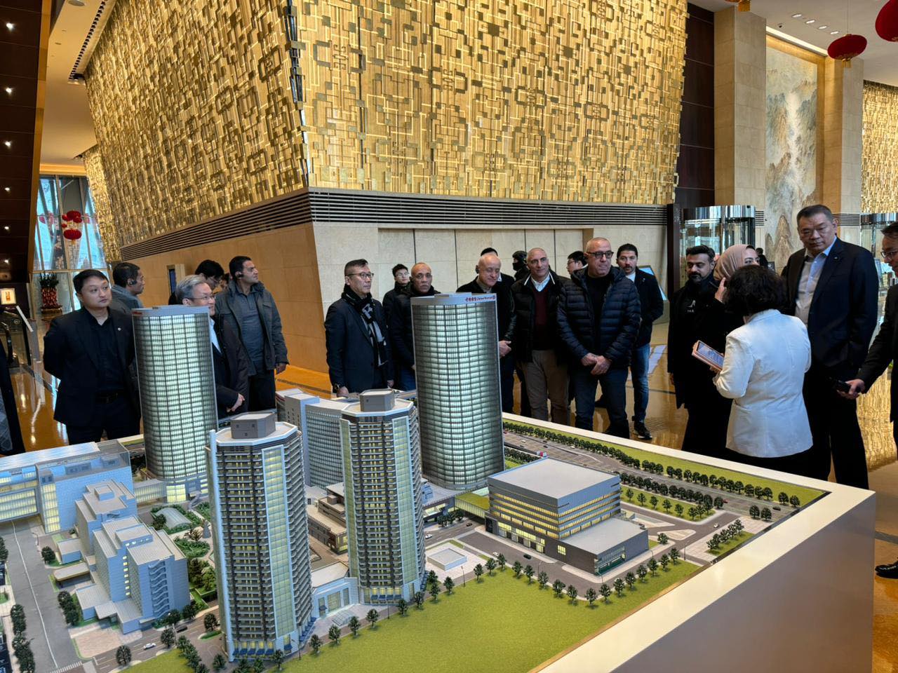 وزير الإسكان يتفقد منطقة الأعمال المركزية في بكين