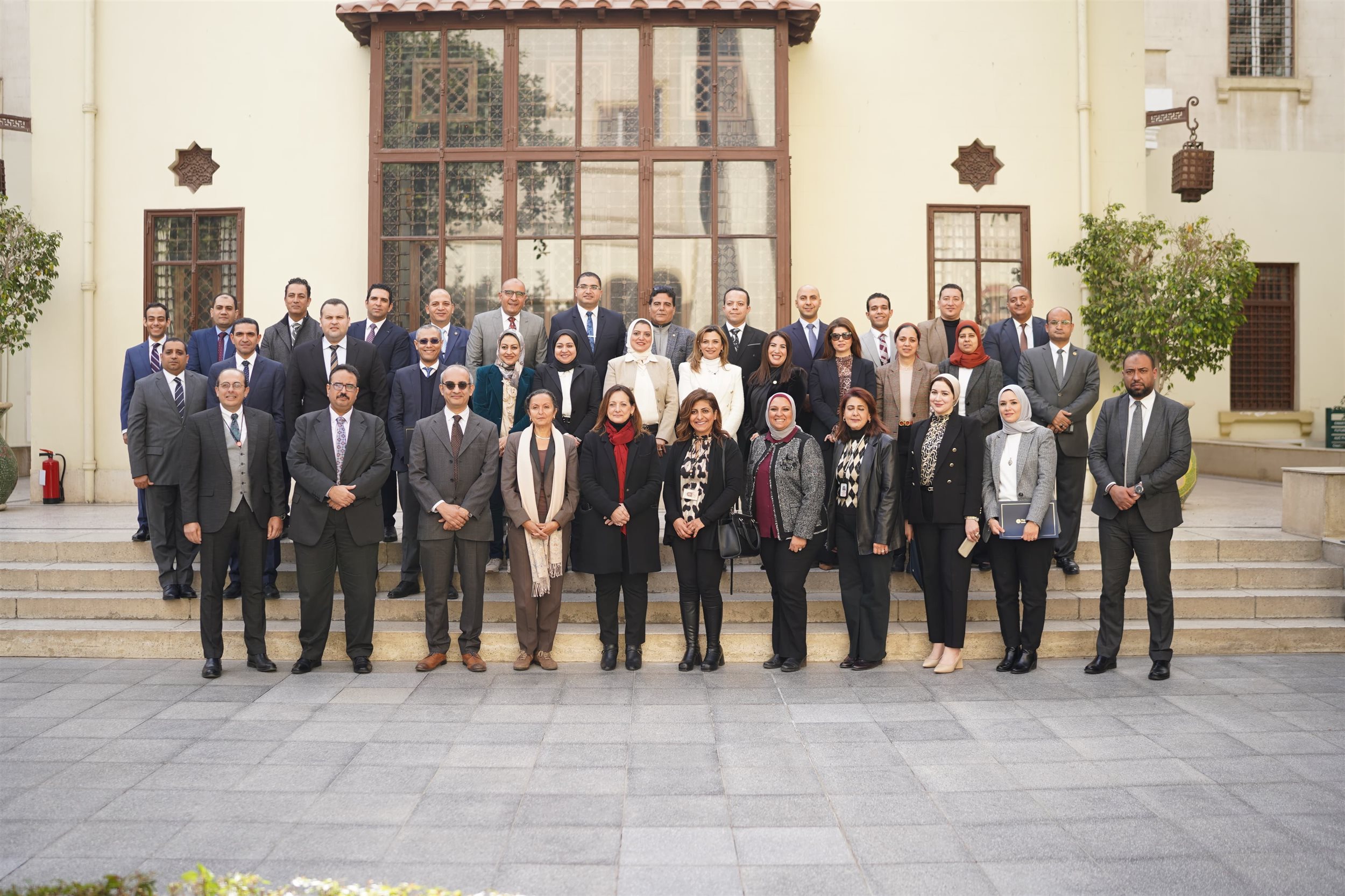 المعهد القومي يحتفل بالتعاون مع الجامعة الأمريكية بتخريج ثلاث دفعات