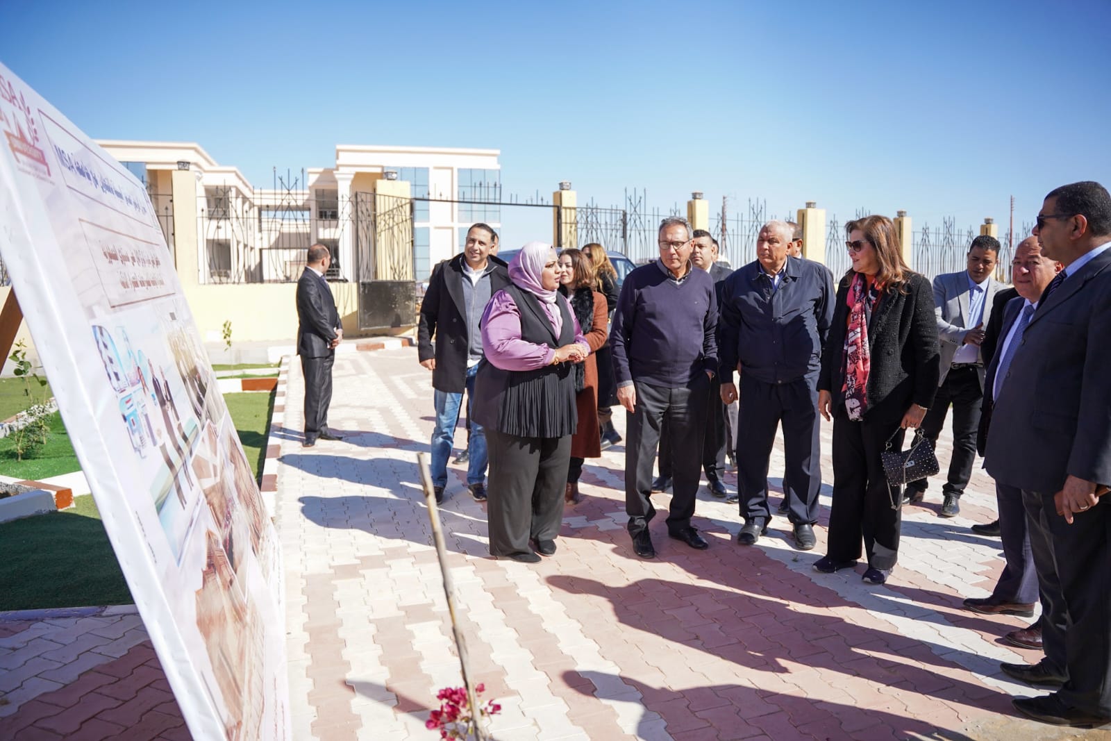 وزيرة التخطيط تتفقد مشروع المنزل الريفي صديق البيئة