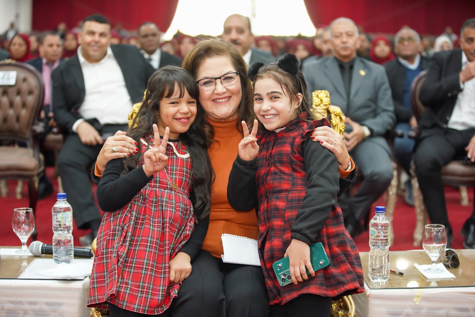وزيرة التخطيط تلتقي بالقيادات والعاملين بالعاصمة الإدارية بالوادي الجديد
