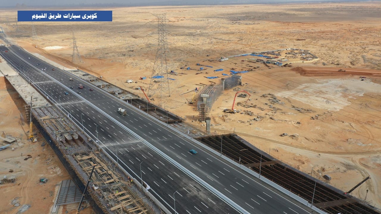 وزير النقل يتابع معدلات تنفيذ مشروع الخط الاول من شبكة القطار الكهربائي السريع