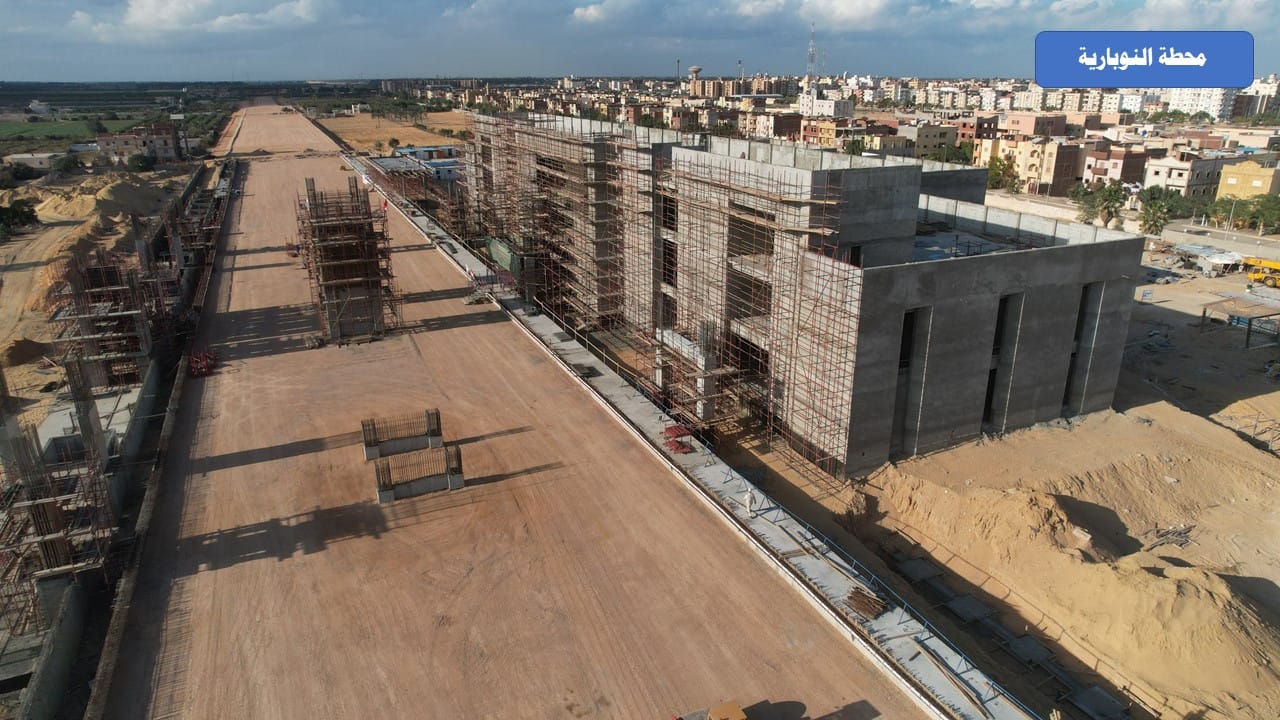 وزير النقل يتابع معدلات تنفيذ مشروع الخط الاول من شبكة القطار الكهربائي السريع
