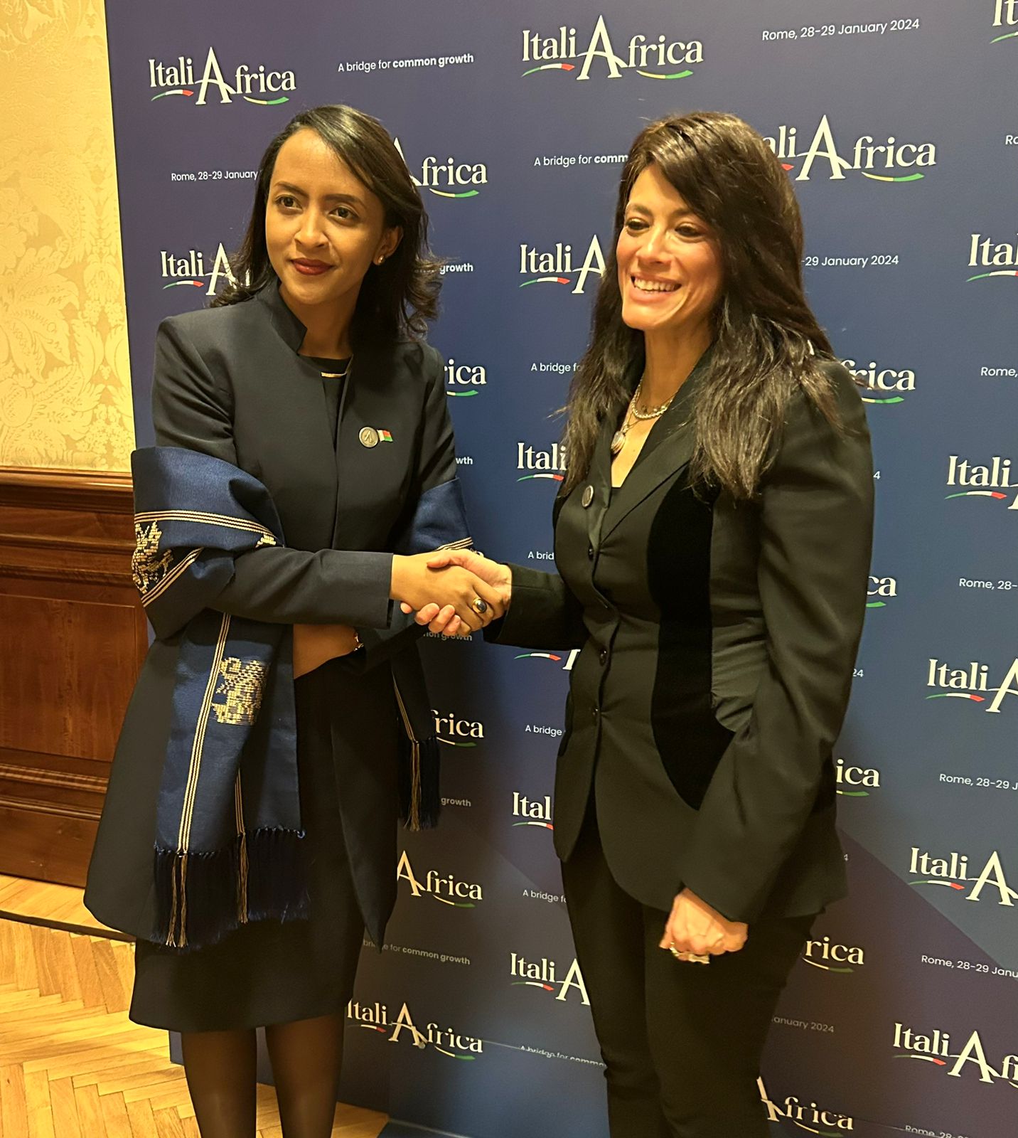 وزيرة التعاون الدولي تلتقي وزيرة الشئون الخارجية بمدغشقر