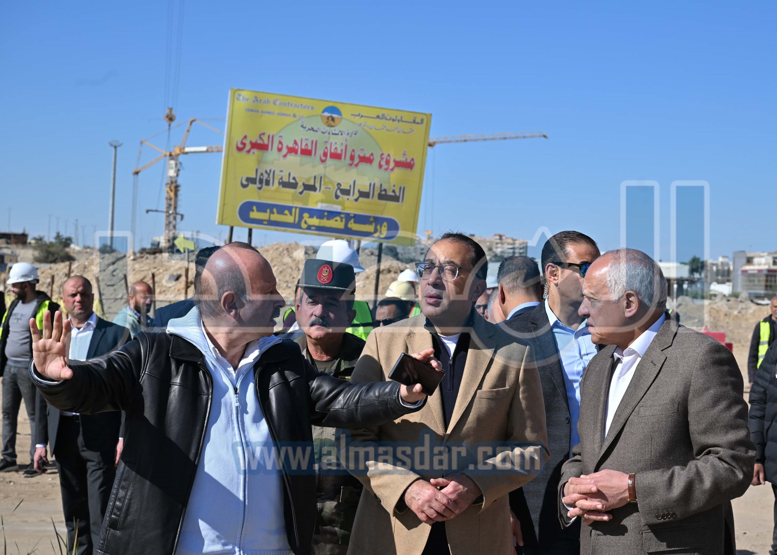 مدبولى يتفقد مشروعات تطوير المنطقة المحيطة بالمتحف المصري