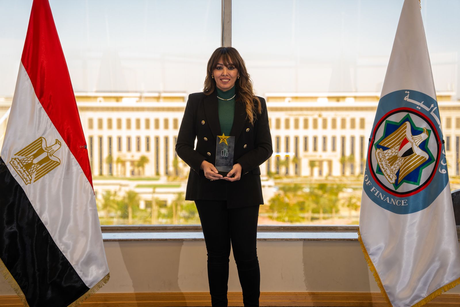 فوز وزارة المالية ومصلحة الضرائب بجائزة