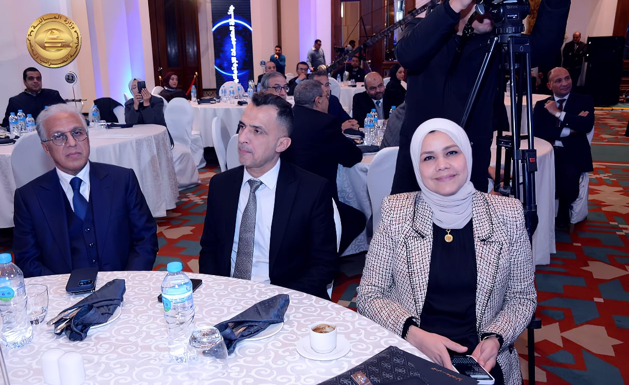 فوز وزارة المالية ومصلحة الضرائب بجائزة