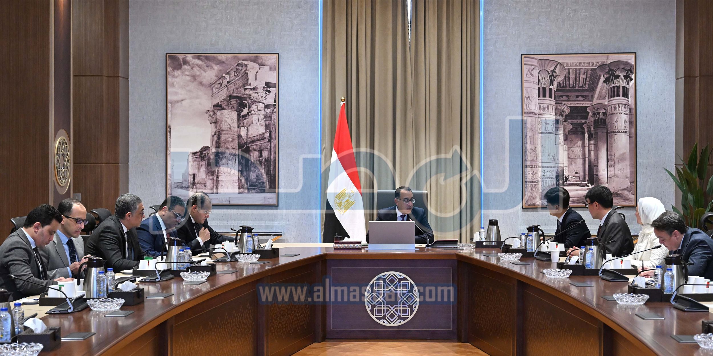 رئيس الوزراء يلتقي رئيس مجلس إدارة شركة سامسونج