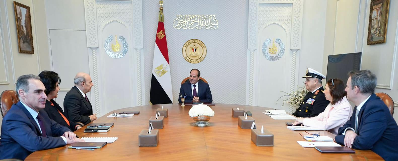 الرئيس السيسي يستقبل رئيس شركة