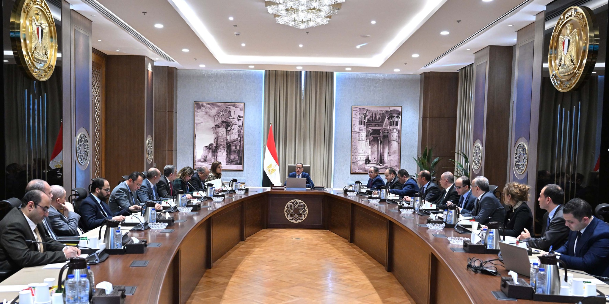 رئيس الوزراء يستعرض مُؤشرات الأداء بالمناطق الحرة الخاصة